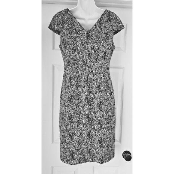 WOMEN'S BETSY JOHNSON SILVER AND BLACK METALLIC DRESS Size 6 Formal Wedding - Picture 7 of 9